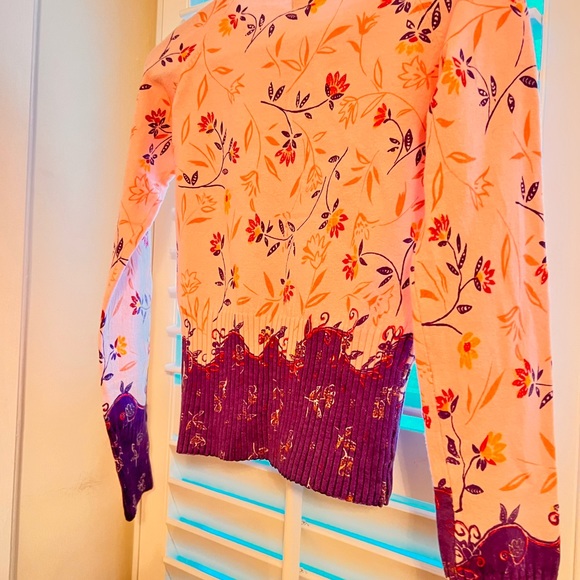 Jane Doe Collection (with Tag!) Pink floral sweater - Picture 10 of 10